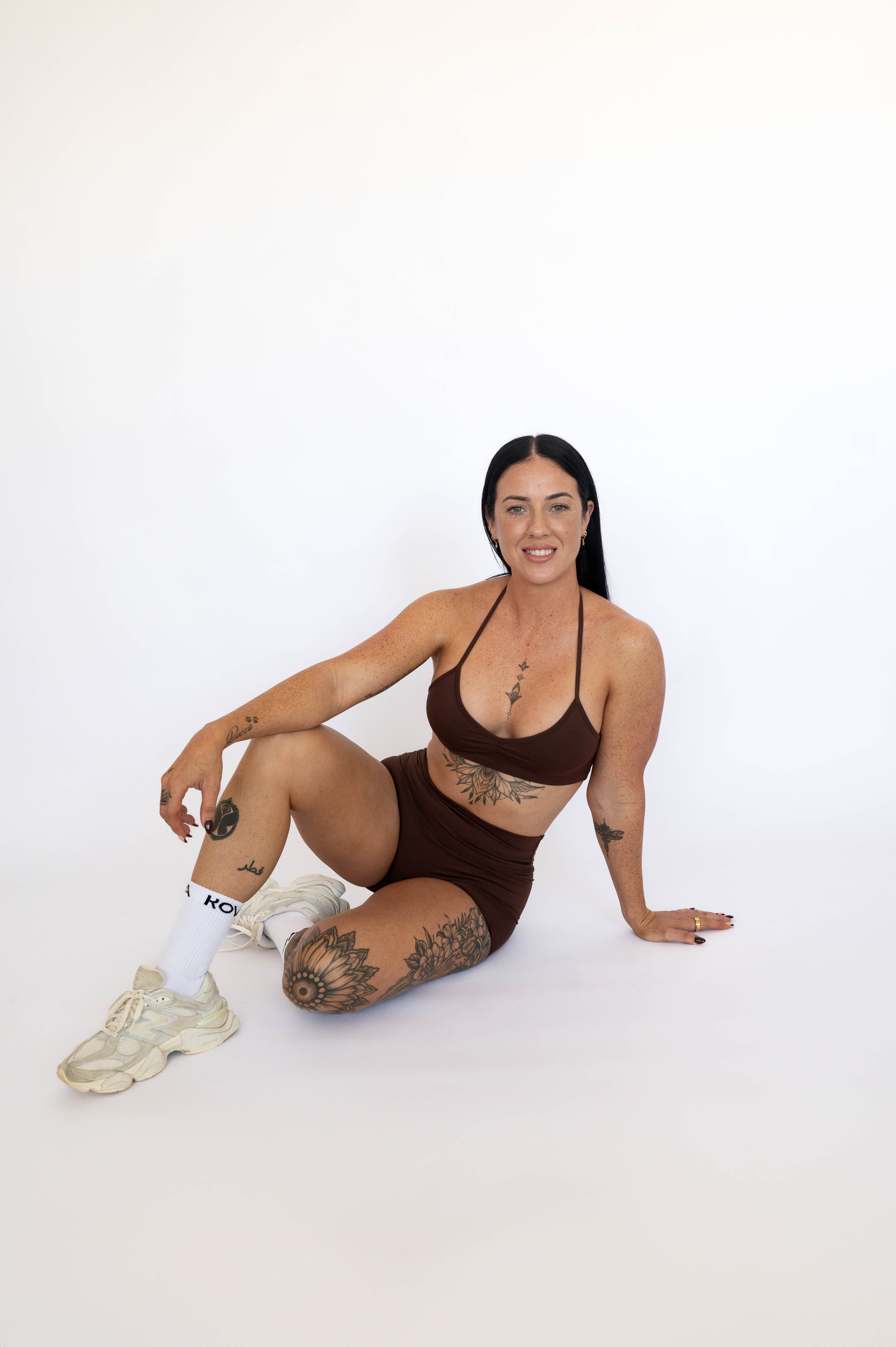 Sculpt Halter Bra - Mocha