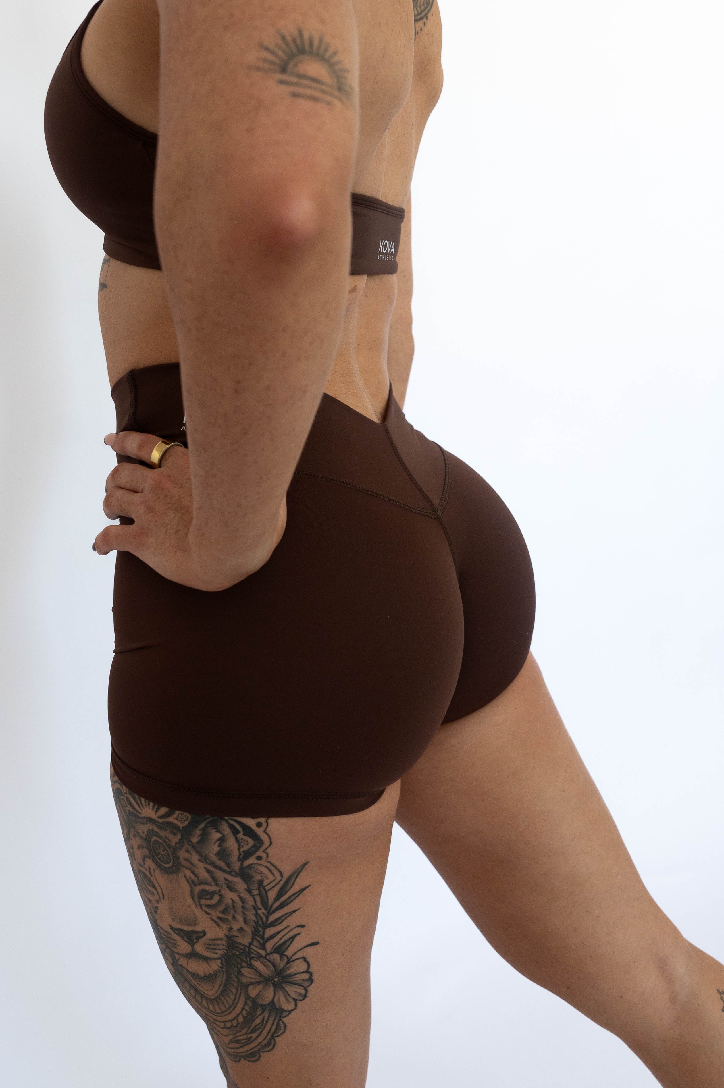 Sculpt V-Cut Shorts - Mocha
