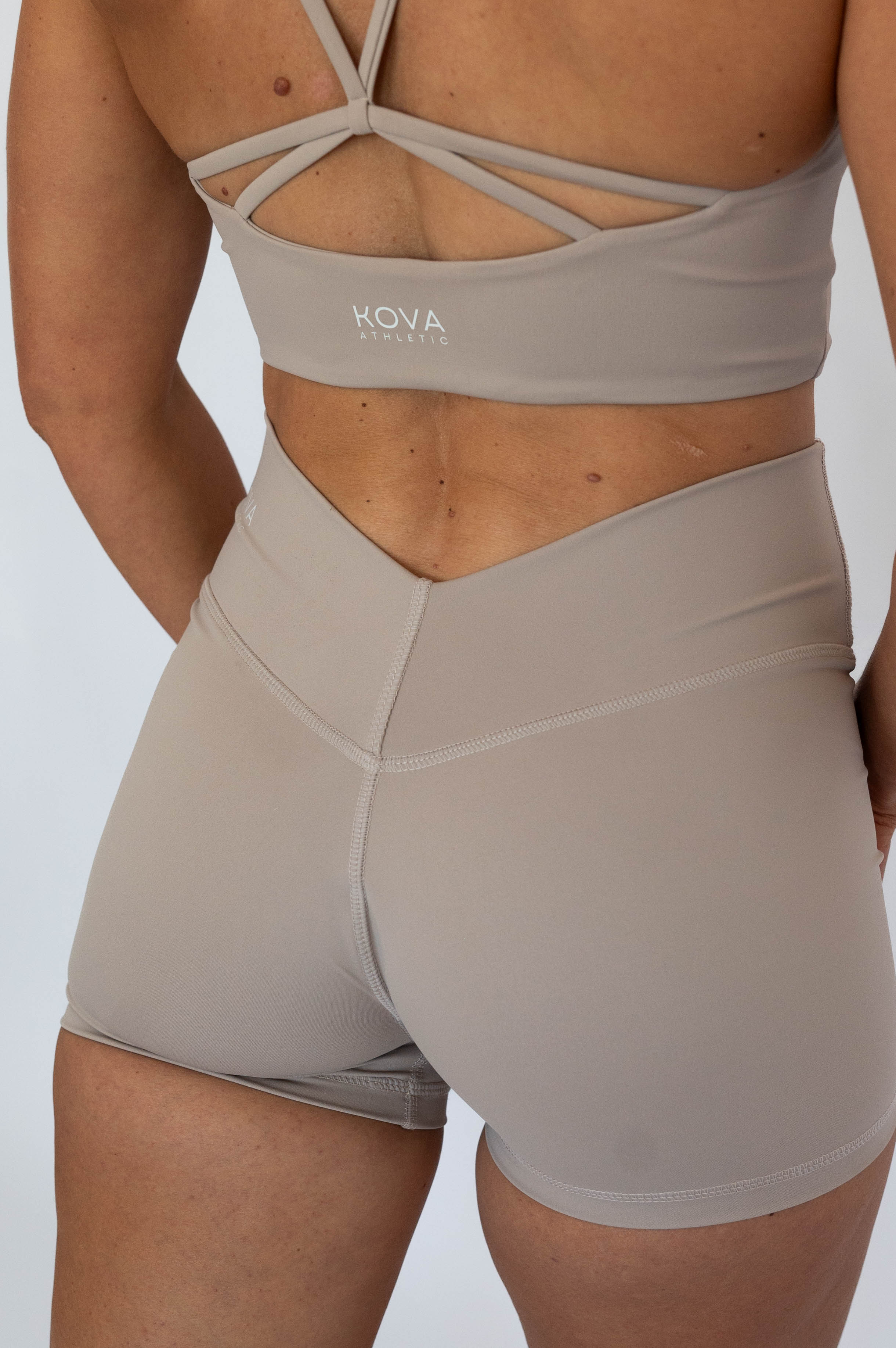 Sculpt V-Cut Shorts - Stone