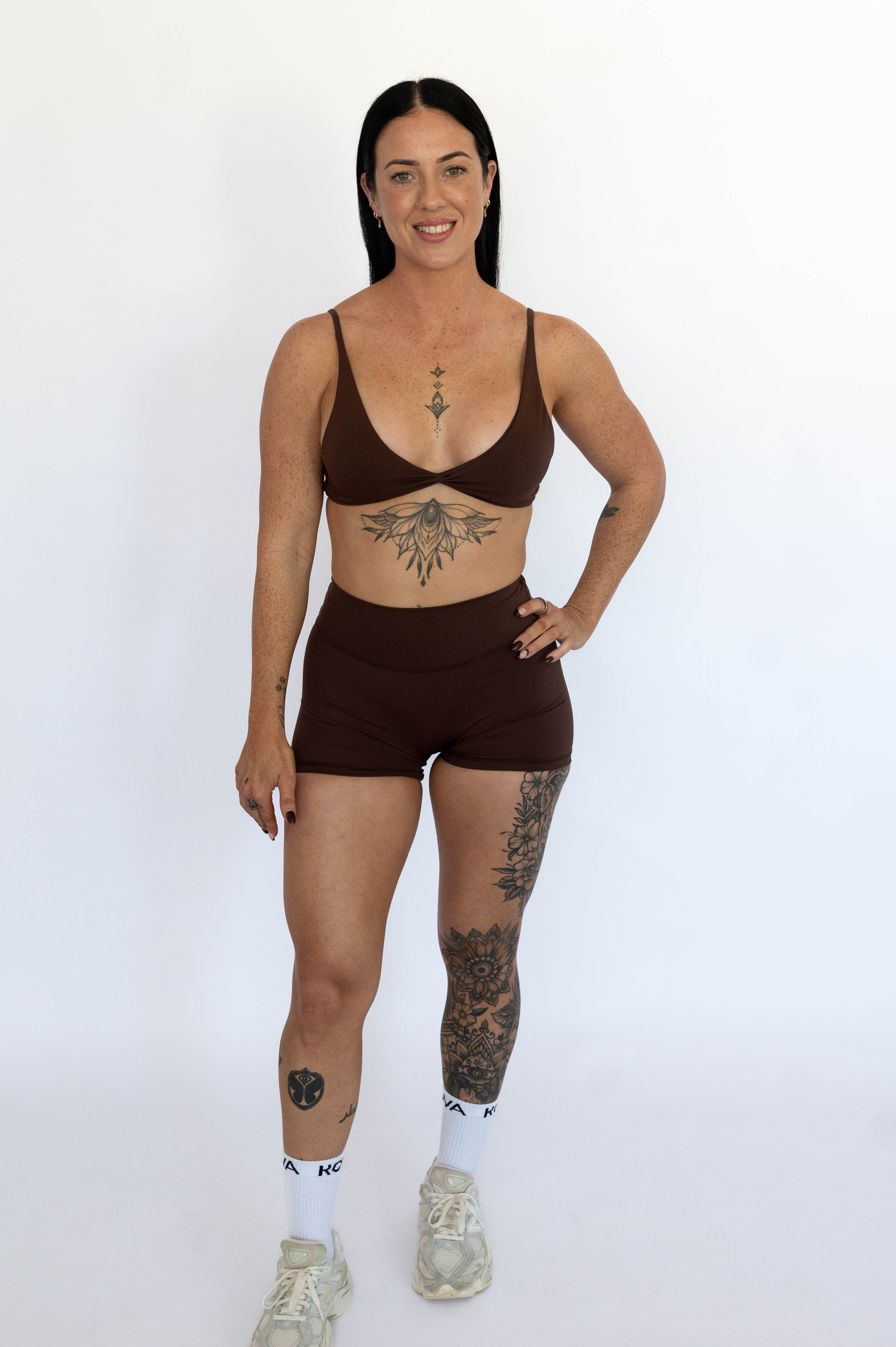 Sculpt Ruched Back Shorts - Mocha