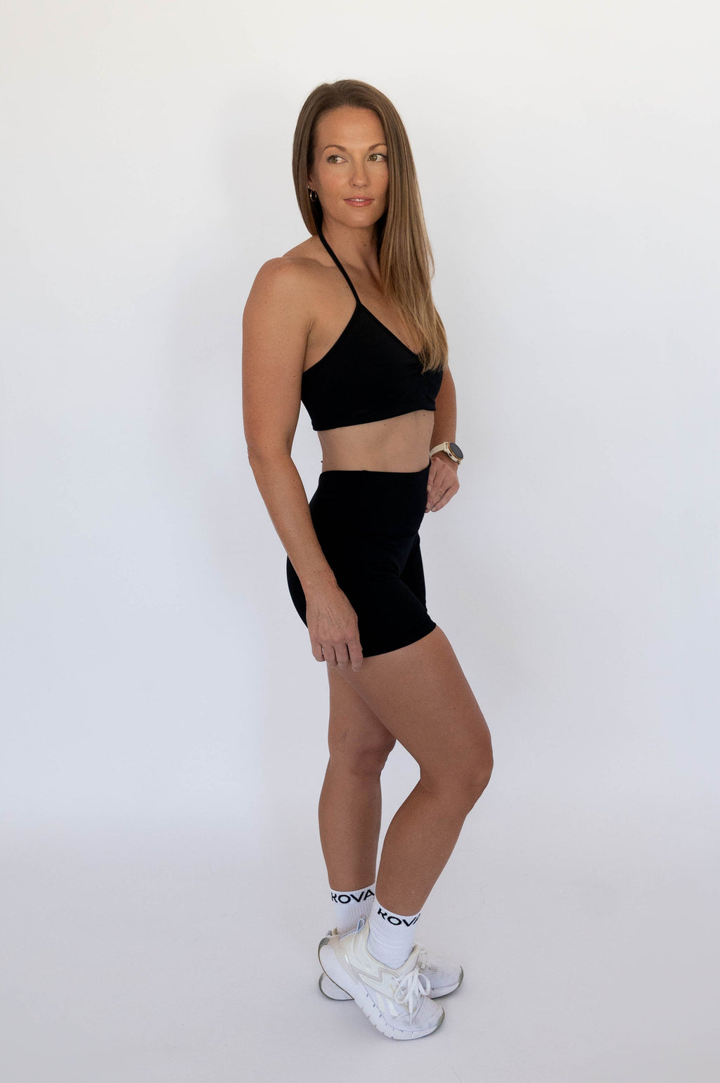 Sculpt Halter Bra - Black