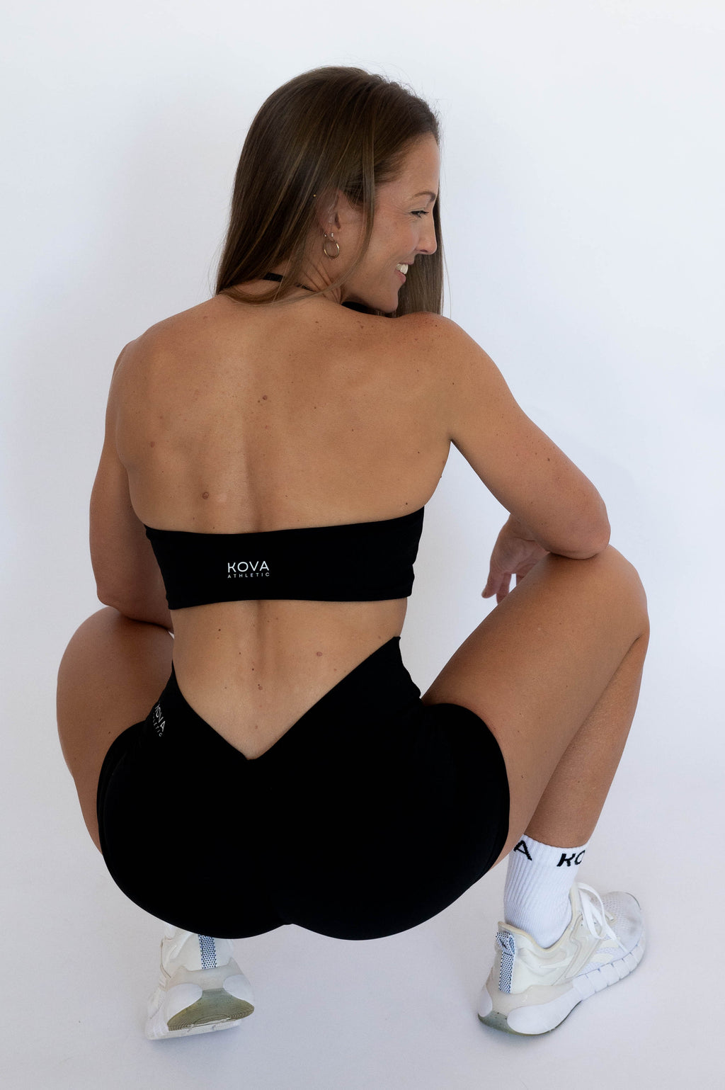 Sculpt Halter Bra - Black