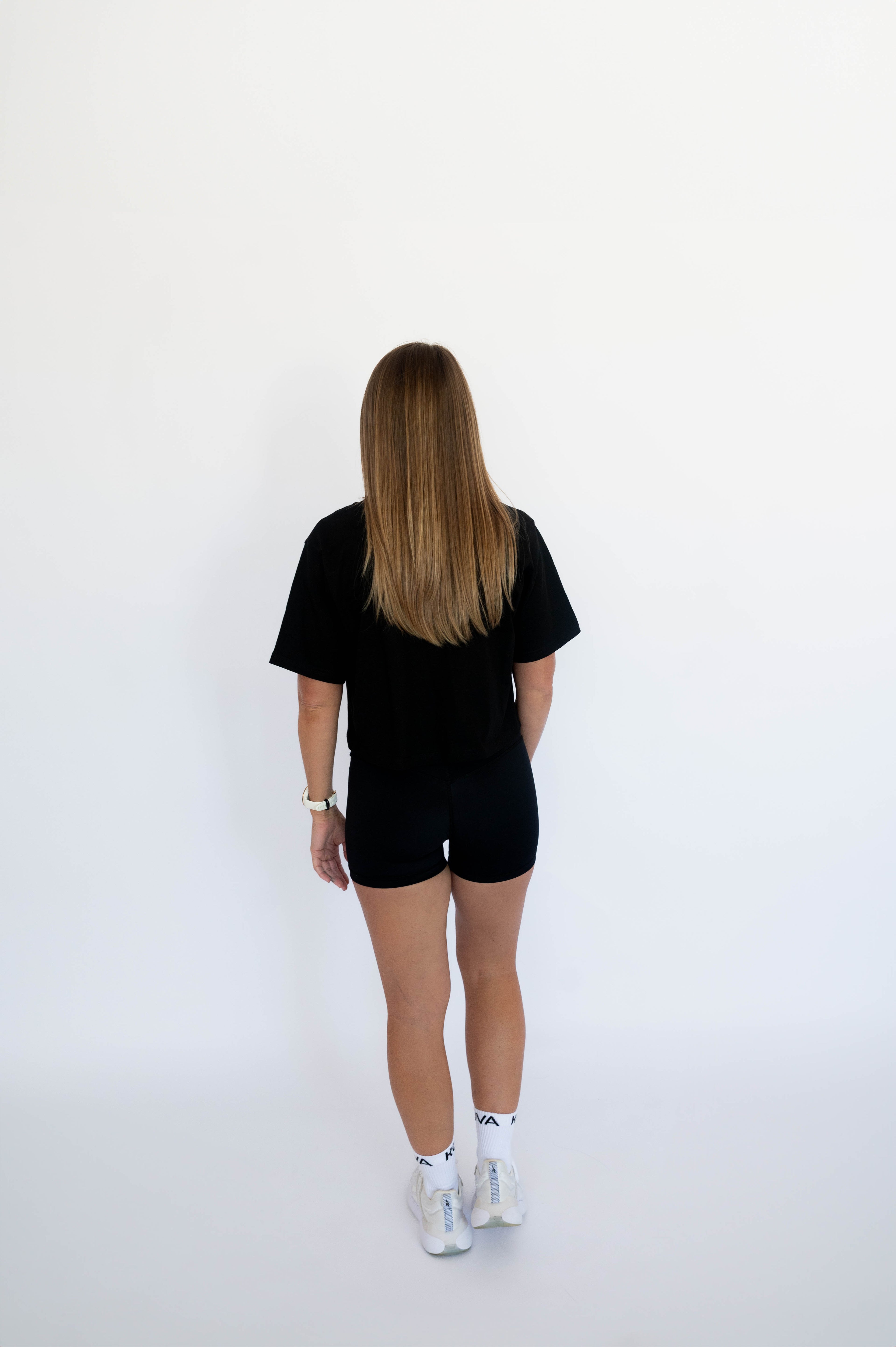 Cropped Tee – Black